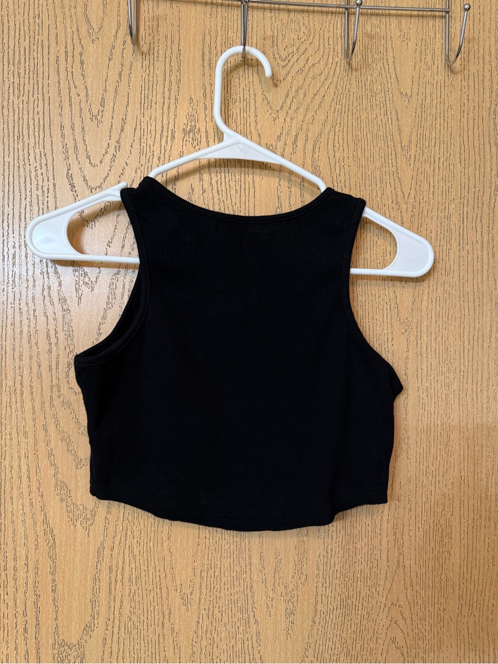 Black Ribbed Crop Tank - Picture 2 of 2